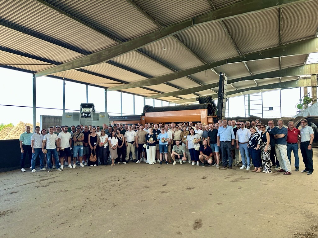Gruppenfoto bei der Kwin Kreislaufwirtschaft